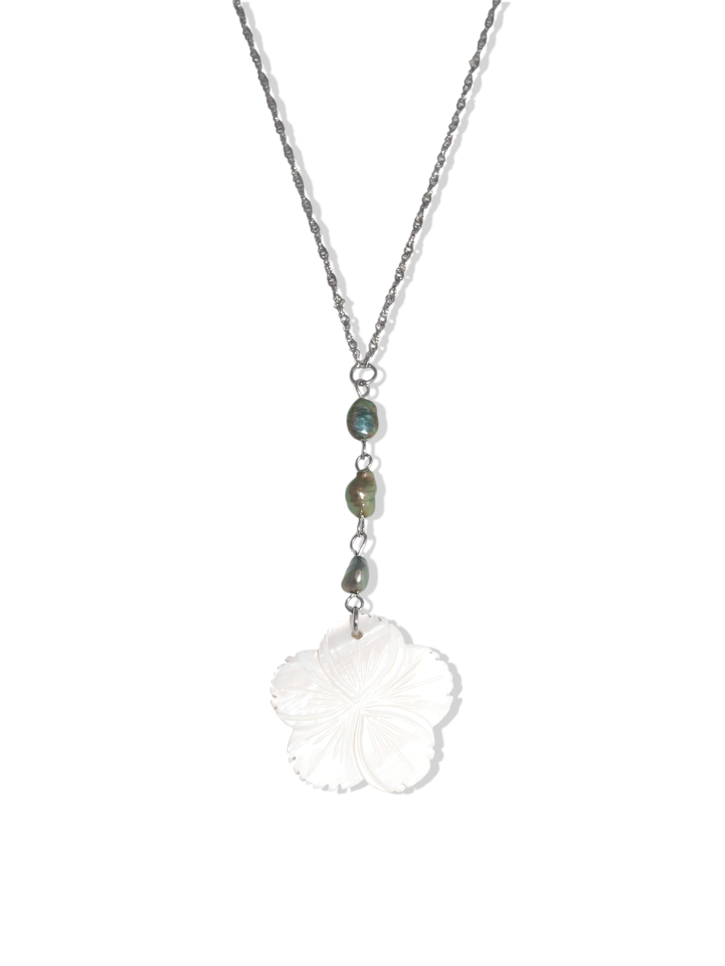 Auri Shell Necklace
