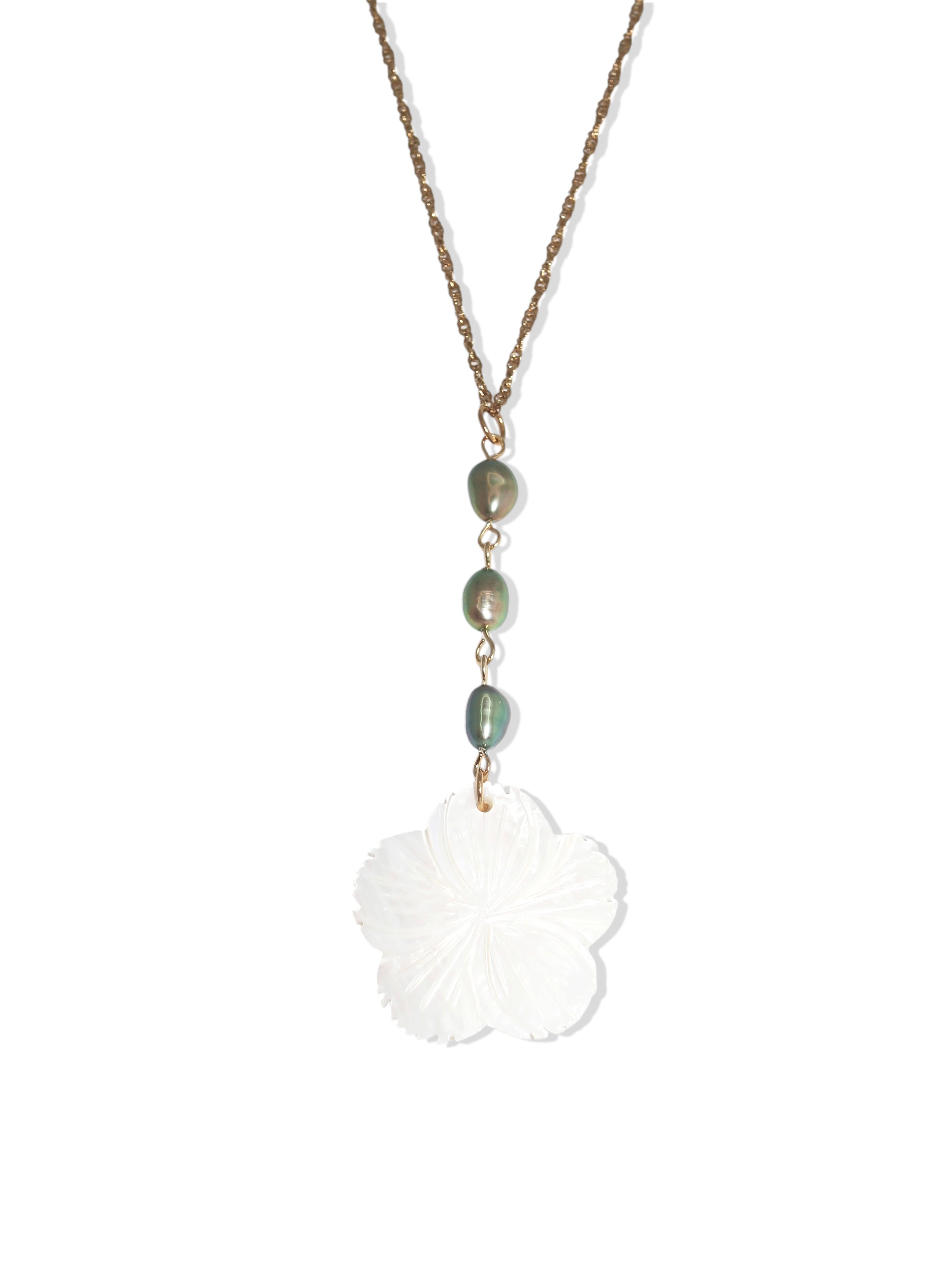 Auri Shell Necklace